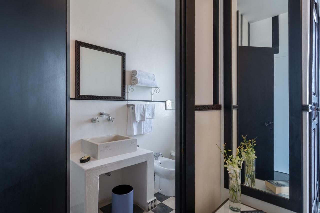 Standard Double or Twin Room with Sea View,831996005:JPEG