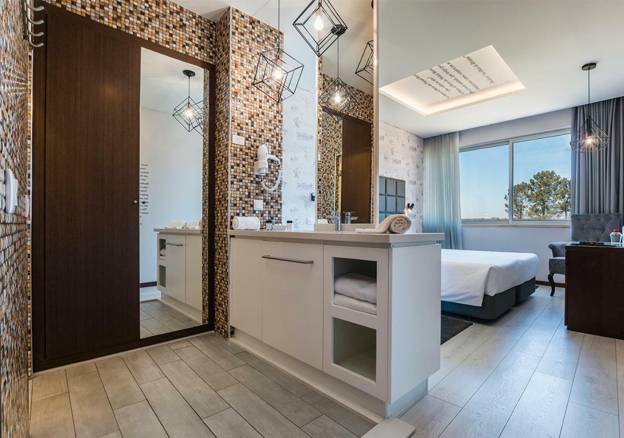 Standard Double or Twin Room,887957749:JPEG