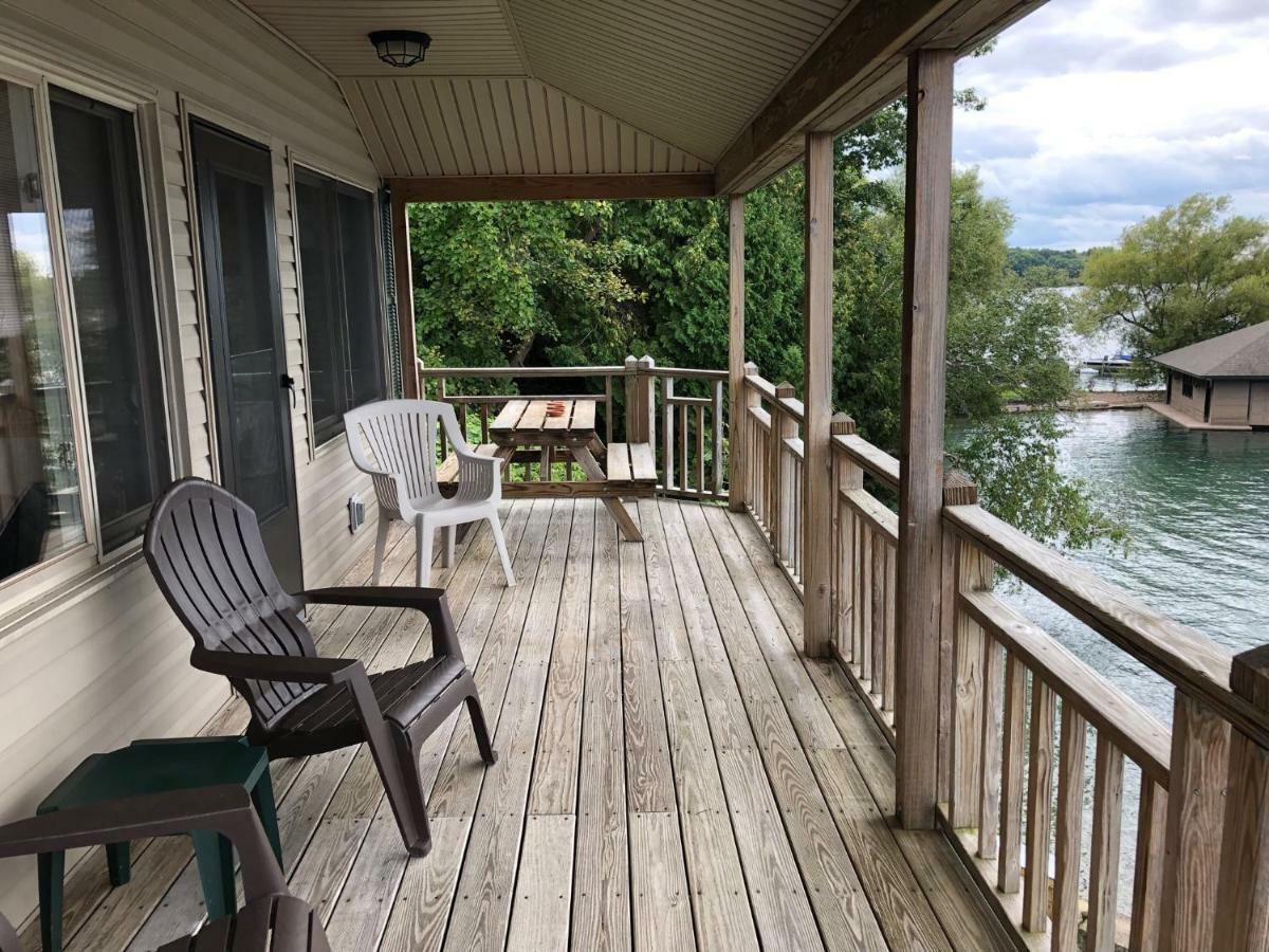 Riverfront Cottage Top Floor,892875382:JPEG