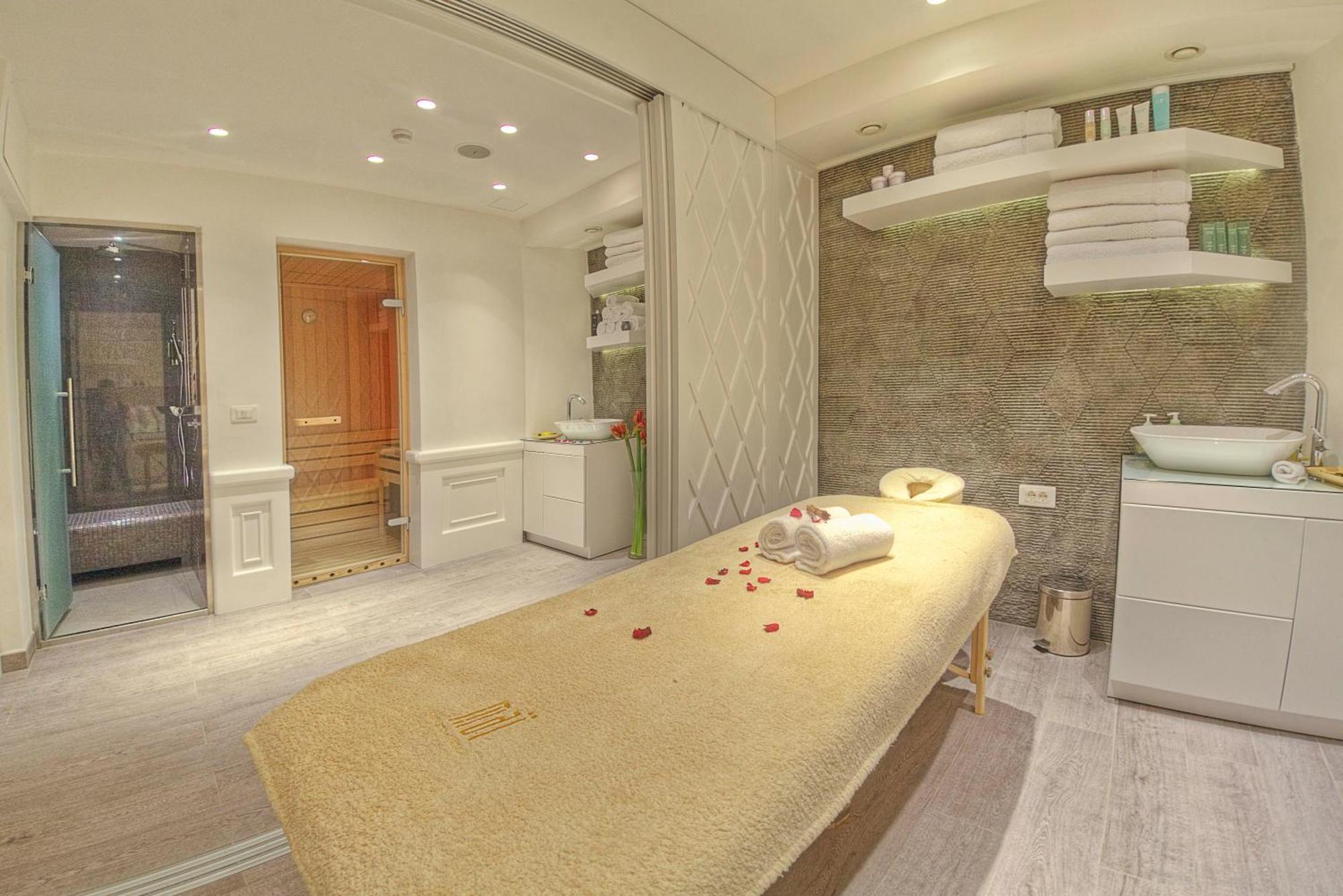 Classic Single Room,951686815:JPEG