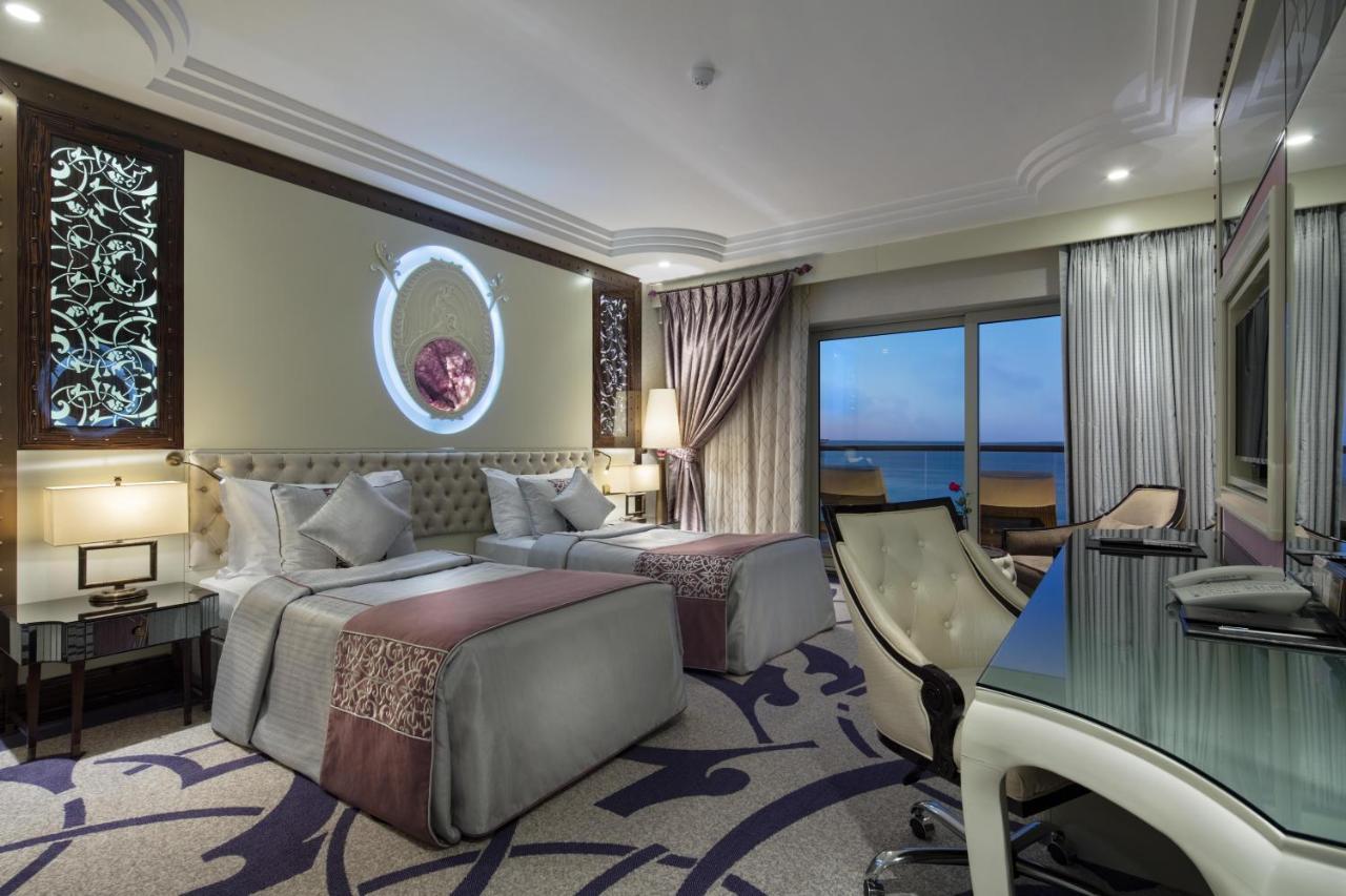 Deluxe Driepersoonskamer met Uitzicht op Zee