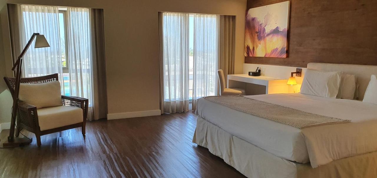 Quarto com Cama King-size - Acesso a Pessoas com Mobilidade Condicionada