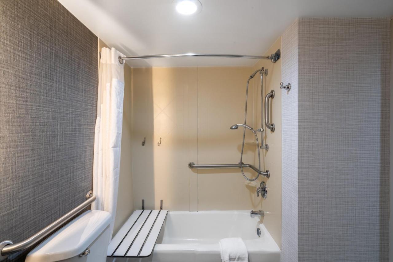 King Room - Mobility Access/Hearing Accessible,990443005:JPEG