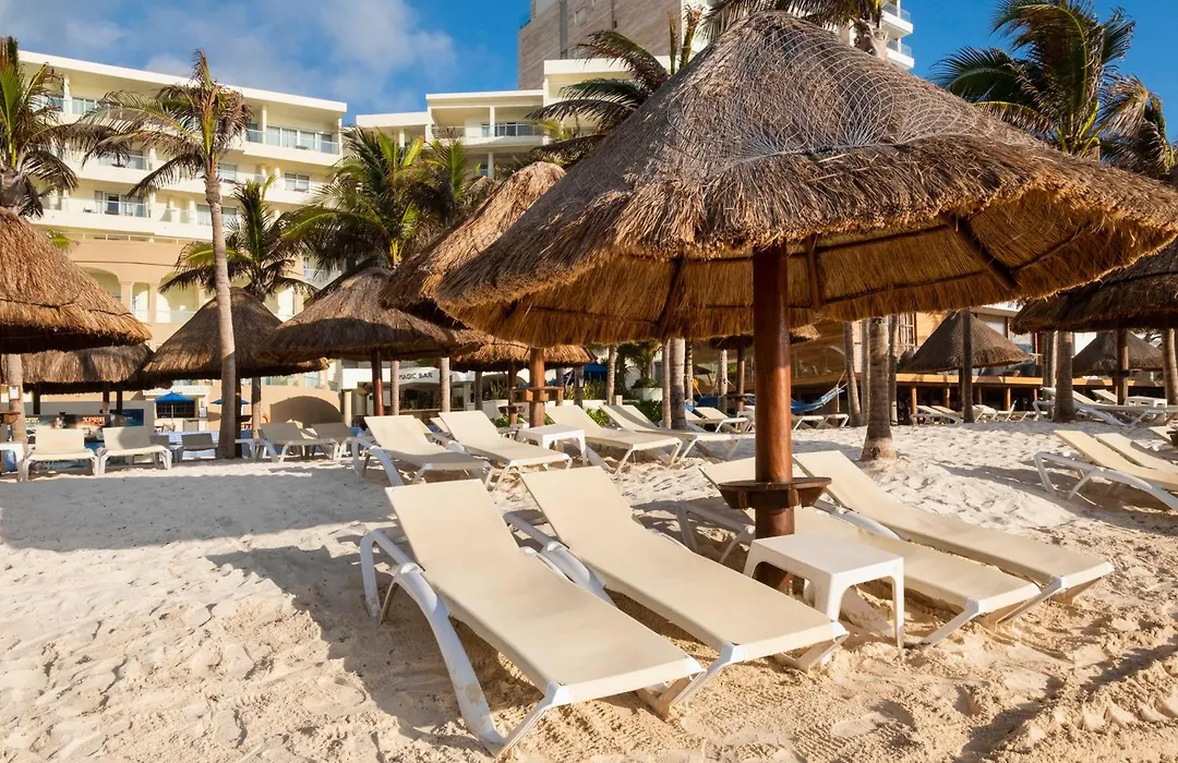 Hotel NYX Cancun-1
