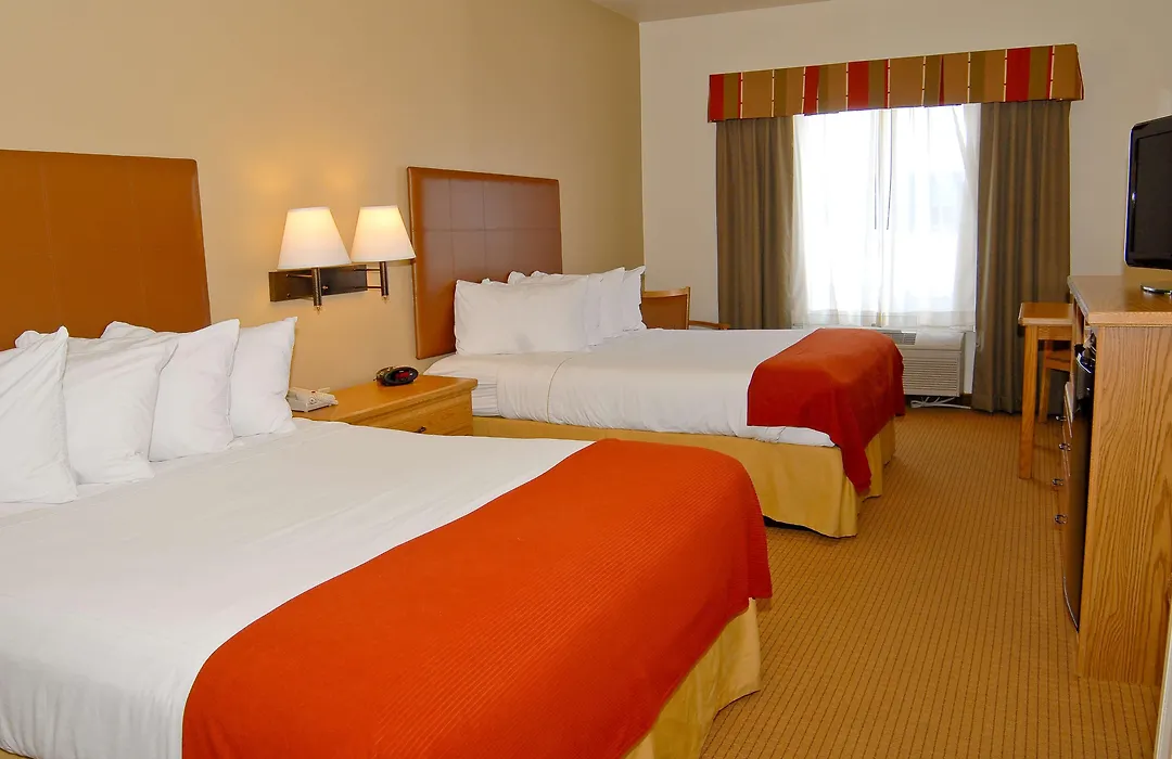 Best Western Wapakoneta Inn-1
