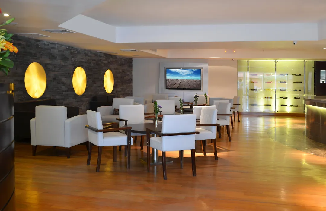 Sol de Oro Hotel&Suites-1