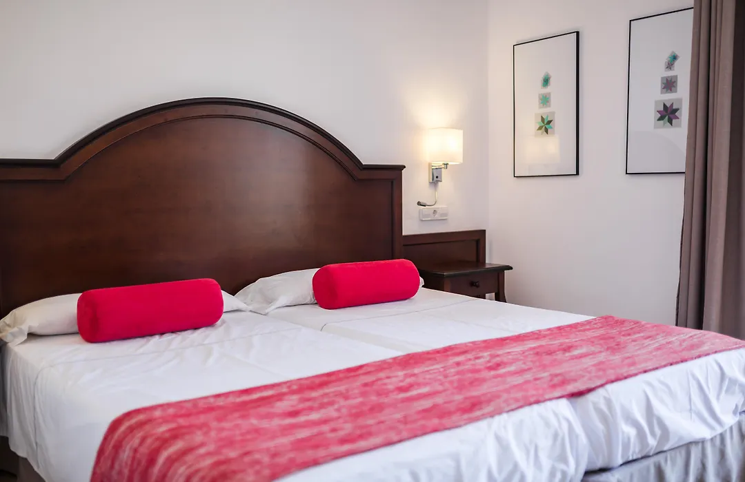 Hotel Ca'L Bisbe-1