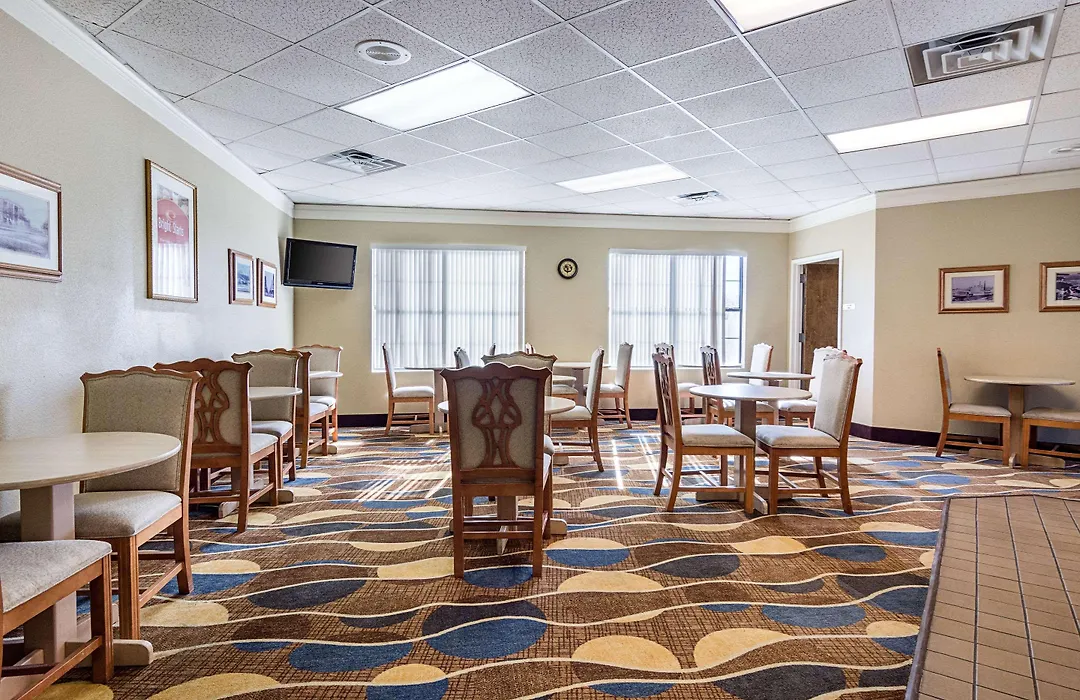 Econo Lodge-1
