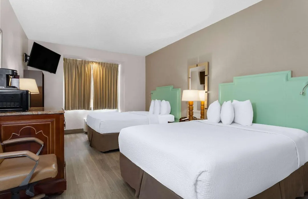 Baymont By Wyndham Orlando-International Dr-Universal Blvd-1