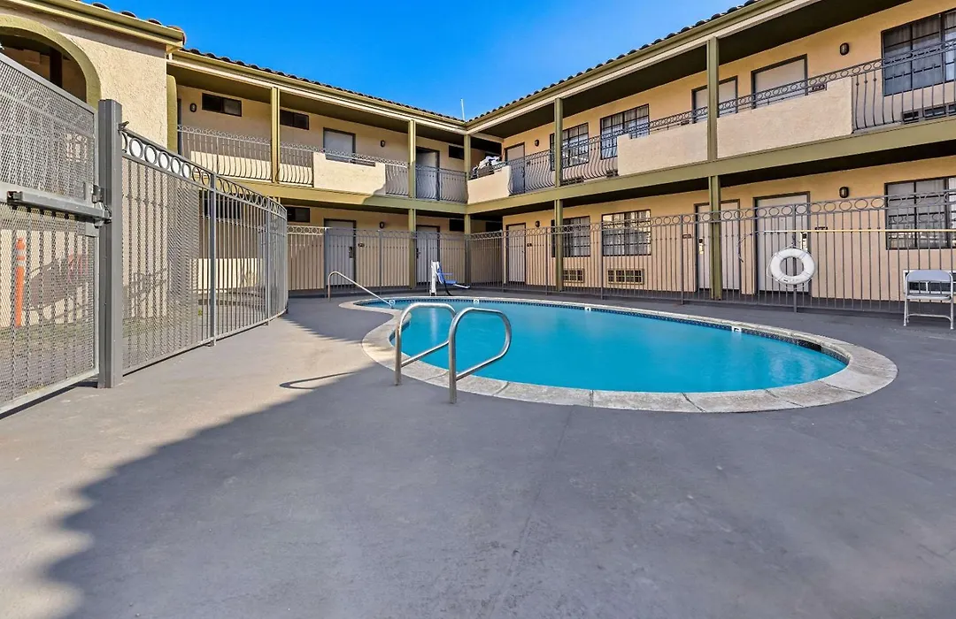 Rodeway Inn Santa Ana - Garden Grove-1