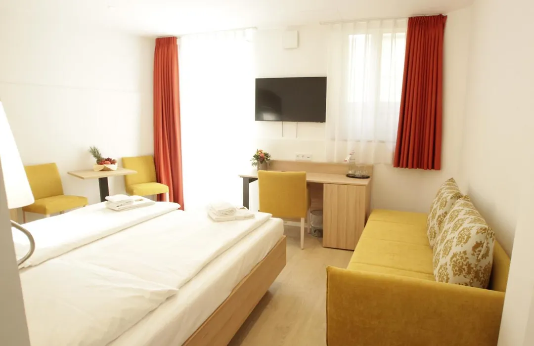 Hotel Adria Muenchen-1