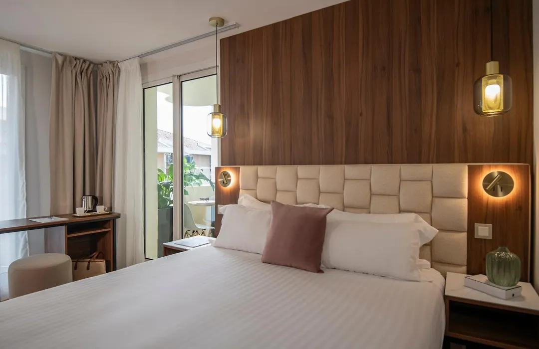 Le Cetai Cannes Beach Hotel-1
