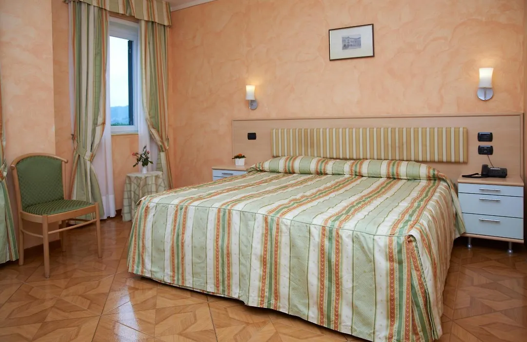 Hotel La Bussola-1