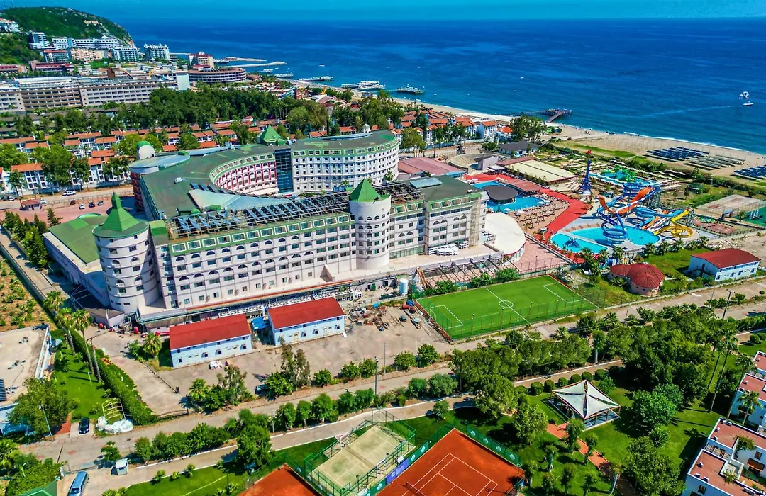 Grand Cortez Halal Family Hotel-1