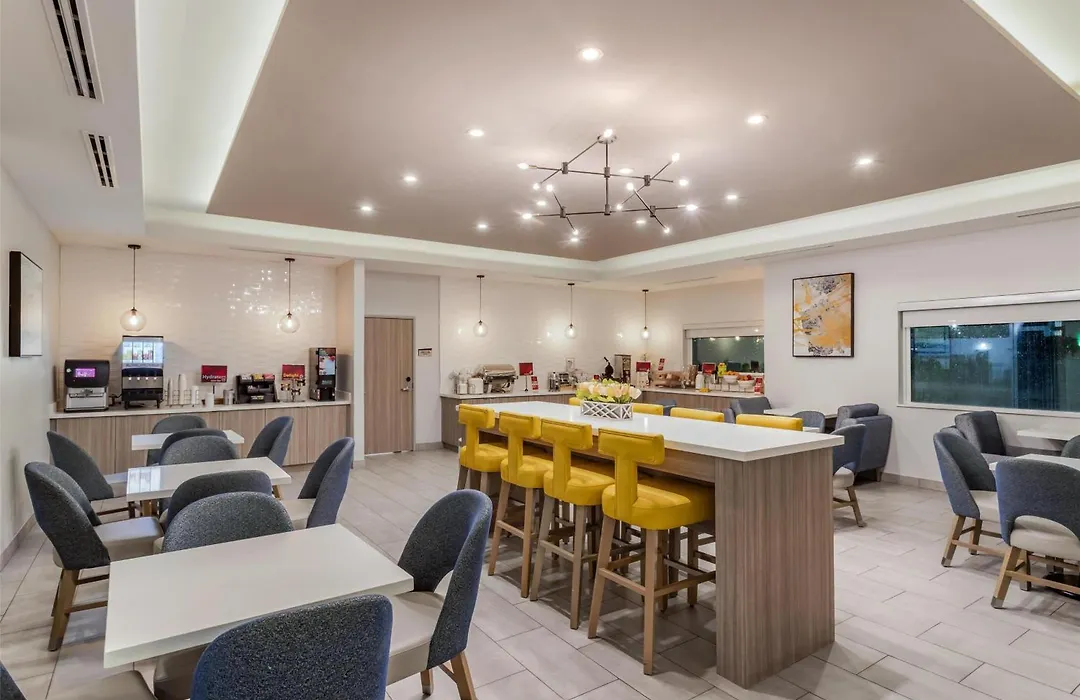 Best Western Plus Mid County-1