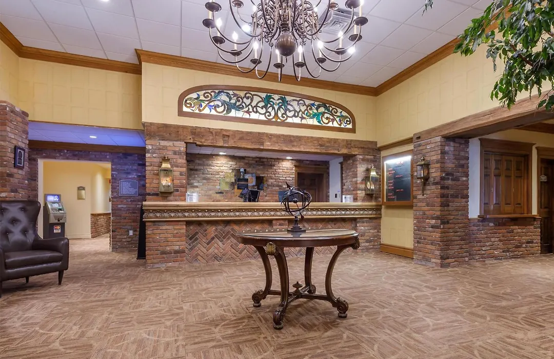 Best Western Parkway Inn & Conference Centre-1