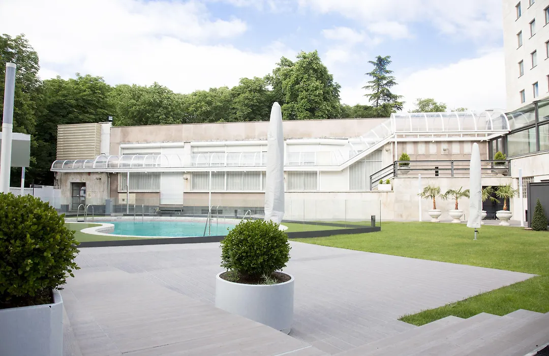 Hotel Tres Reyes Pamplona-1