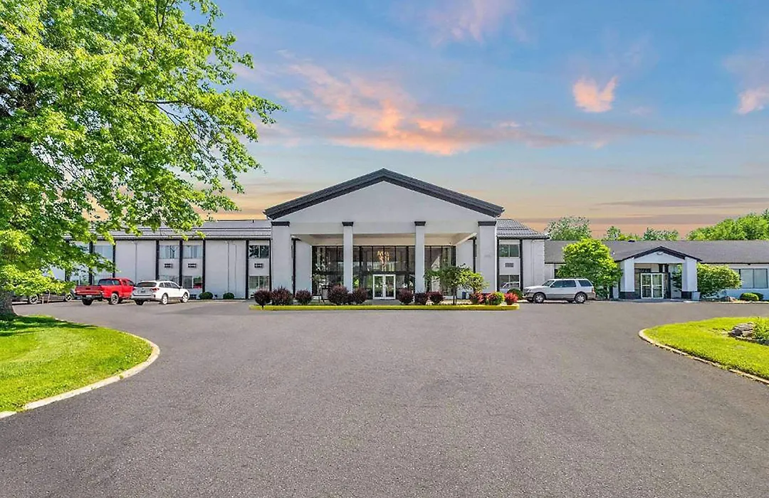 Days Inn By Wyndham Erie-1