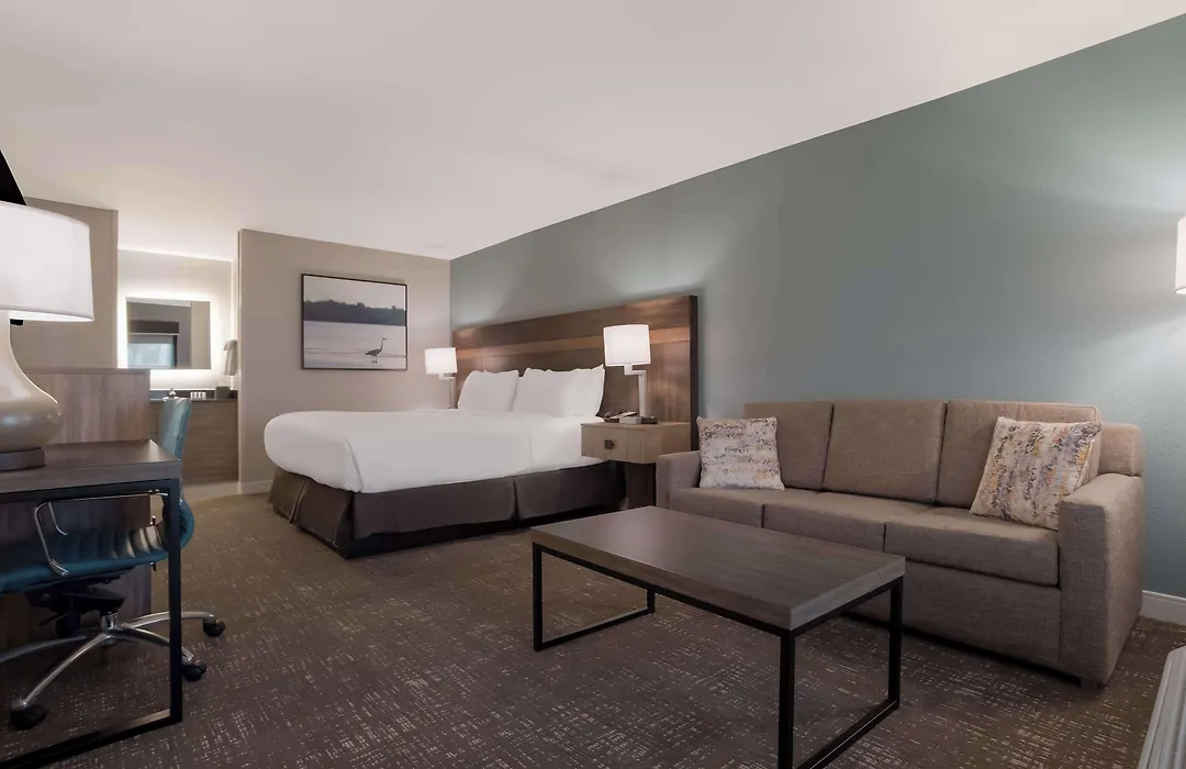 Best Western Flagship Inn-1