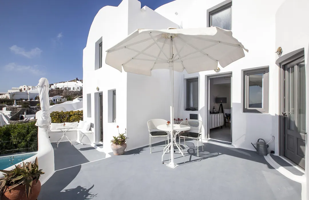 Ikies Santorini-1