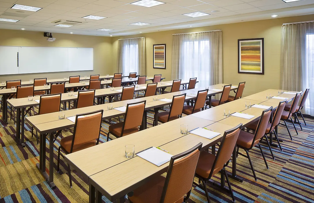 Fairfield Inn And Suites By Marriott Monaca-1