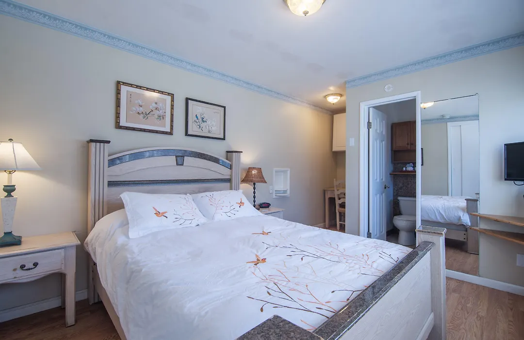 The Inn At Sunset Cliffs-1