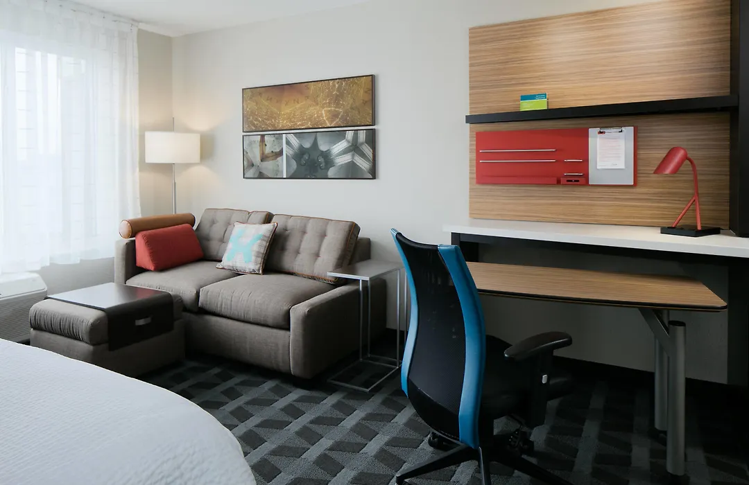 Towneplace Suites By Marriott Kansas City Airport-1
