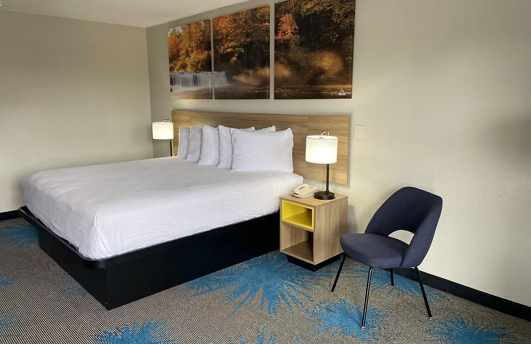 Homelodge Newnan-1