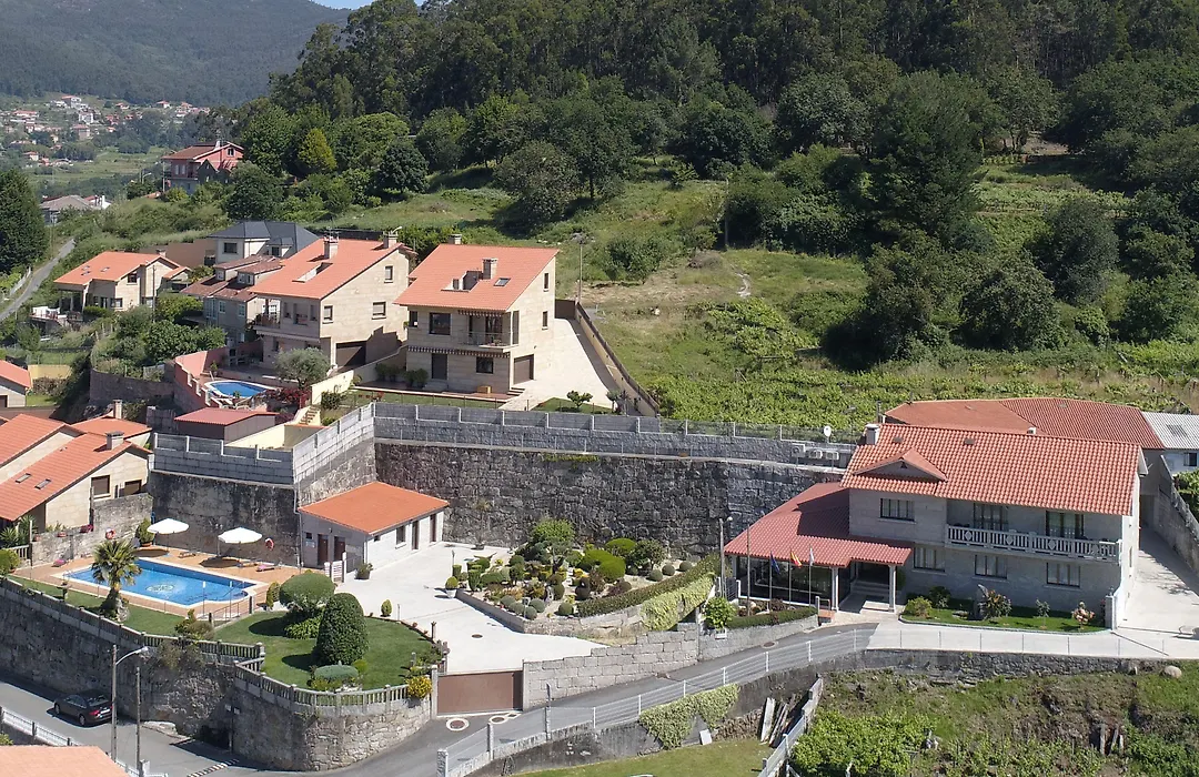 Hotel Liñares-1