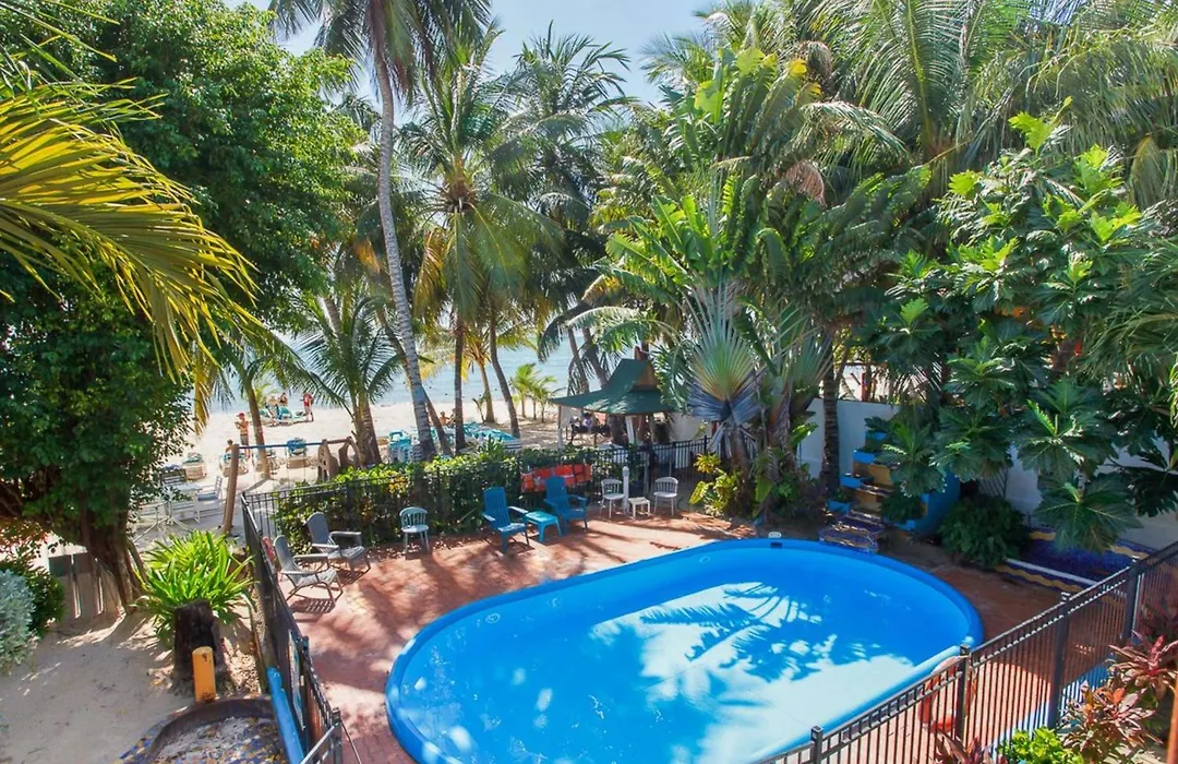 Hotel Cocoplum Beach-1