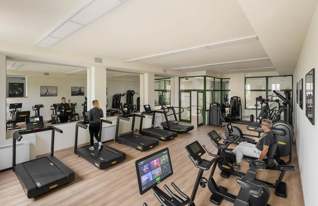 Residence L'Ulivo - Apartments In The City Center, With Fitness, Squash & Private Parking-1
