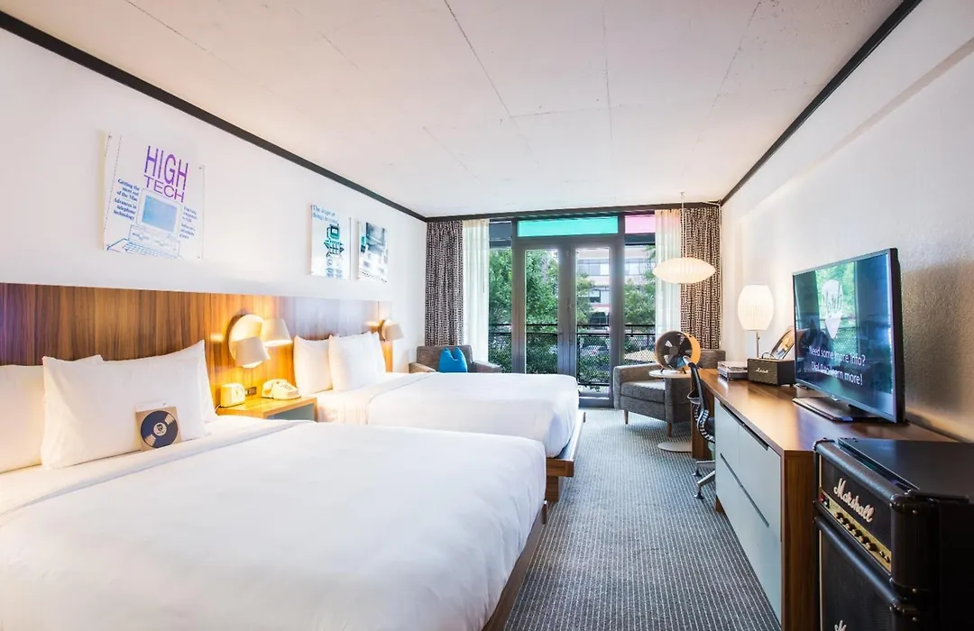 The Verb Hotel-1