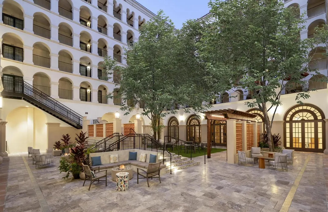 Doubletree By Hilton Austin-1