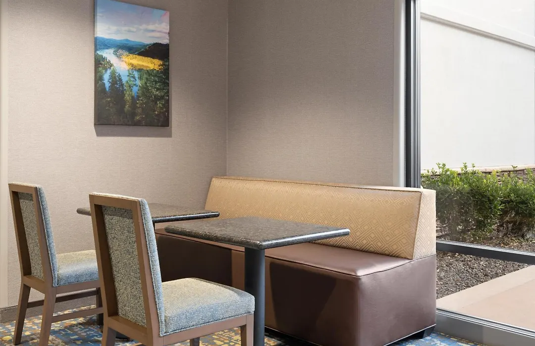 Hampton Inn & Suites Boise-Meridian-1