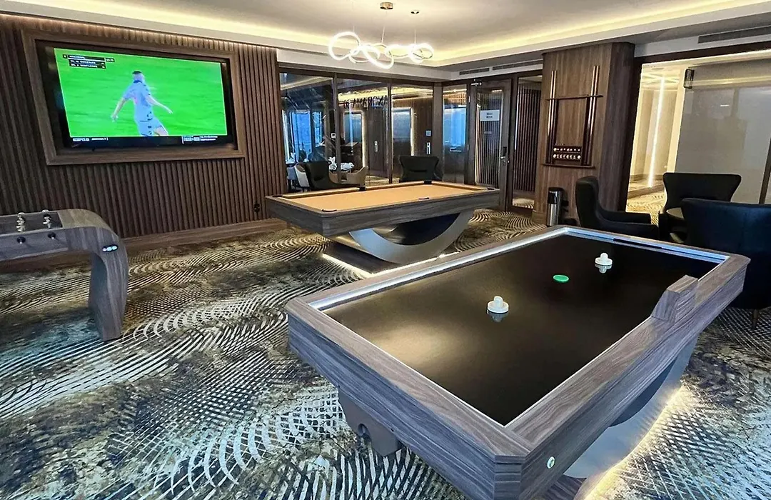 Safi Royal Luxury Metropolitan-1