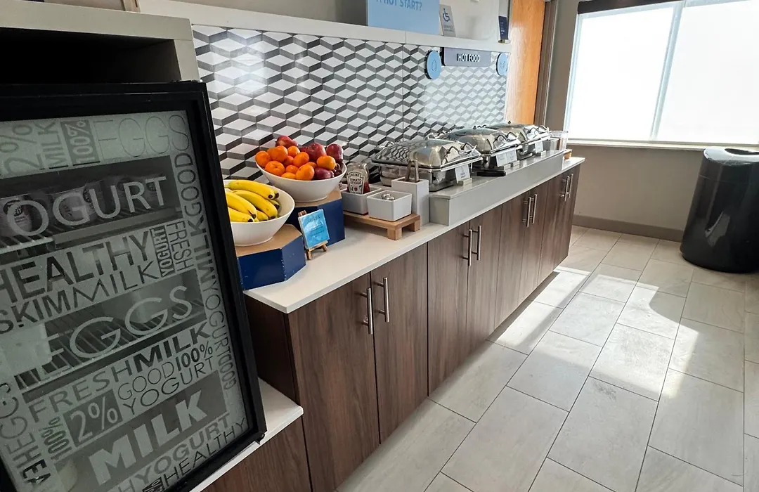 Holiday Inn Express Deforest Madison Area By Ihg-1