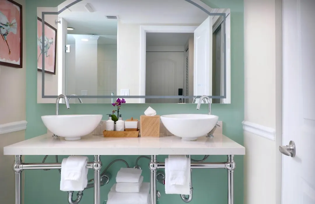Ocean Key Resort & Spa, A Noble House Resort-1