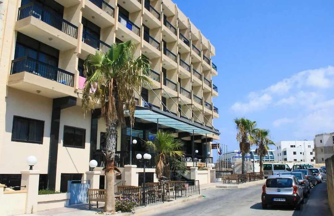 Canifor Hotel-1