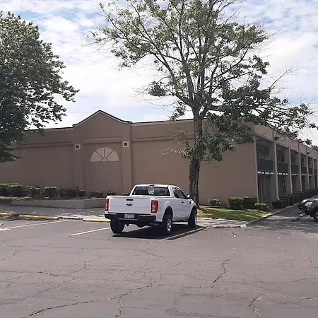 Hotel O Henderson Kerr Lake I 85 Nc-2