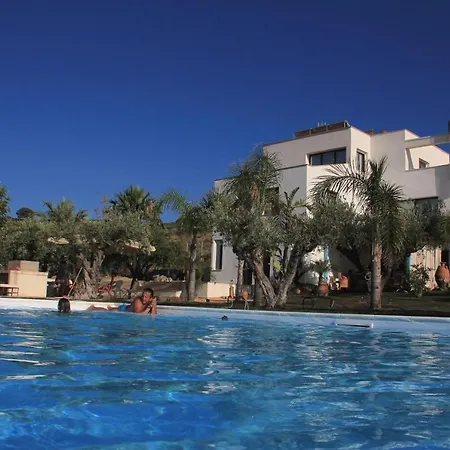 Punta Bianca Suite & Home Experience-3