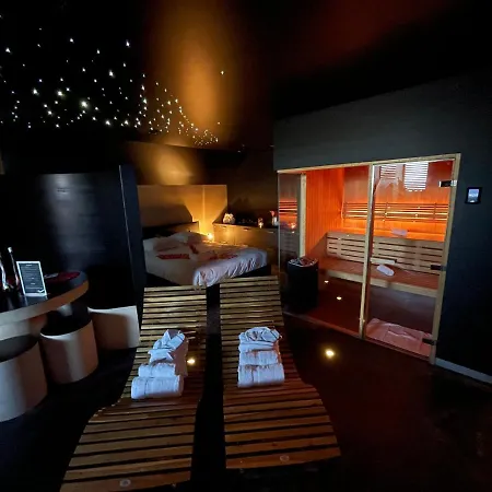 Octavie - Suite De Luxe A Tournai Avec Piscine Privee, Jacuzzi, Sauna Et Hammam-2