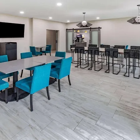 La Quinta Inn & Suites By Wyndham Ardmore-2