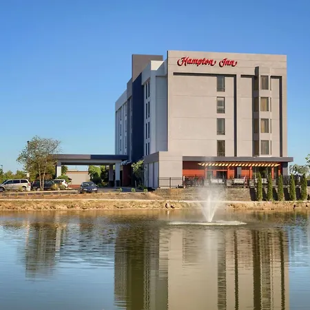 Hampton Inn Louisville Northeast-3