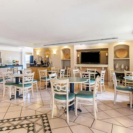 La Quinta Inn By Wyndham El Paso West-2