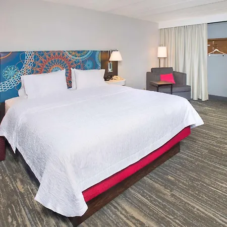 Hampton Inn & Suites Annapolis-2