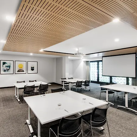 Vibe Hotel North Sydney-2