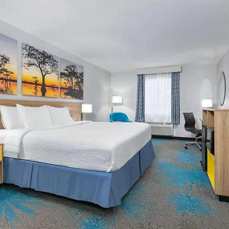 Days Inn & Suites By Wyndham Cabot-2