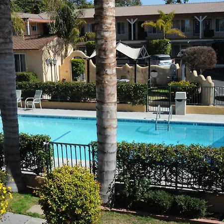 Oasis Inn And Suites-3