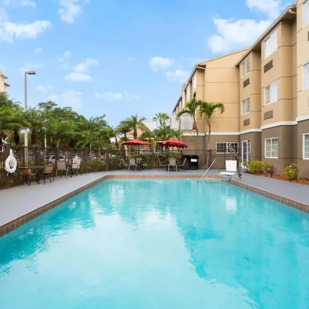 Baymont By Wyndham Orlando-International Dr-Universal Blvd-2
