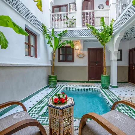 Riad Les Dunes And Spa-2